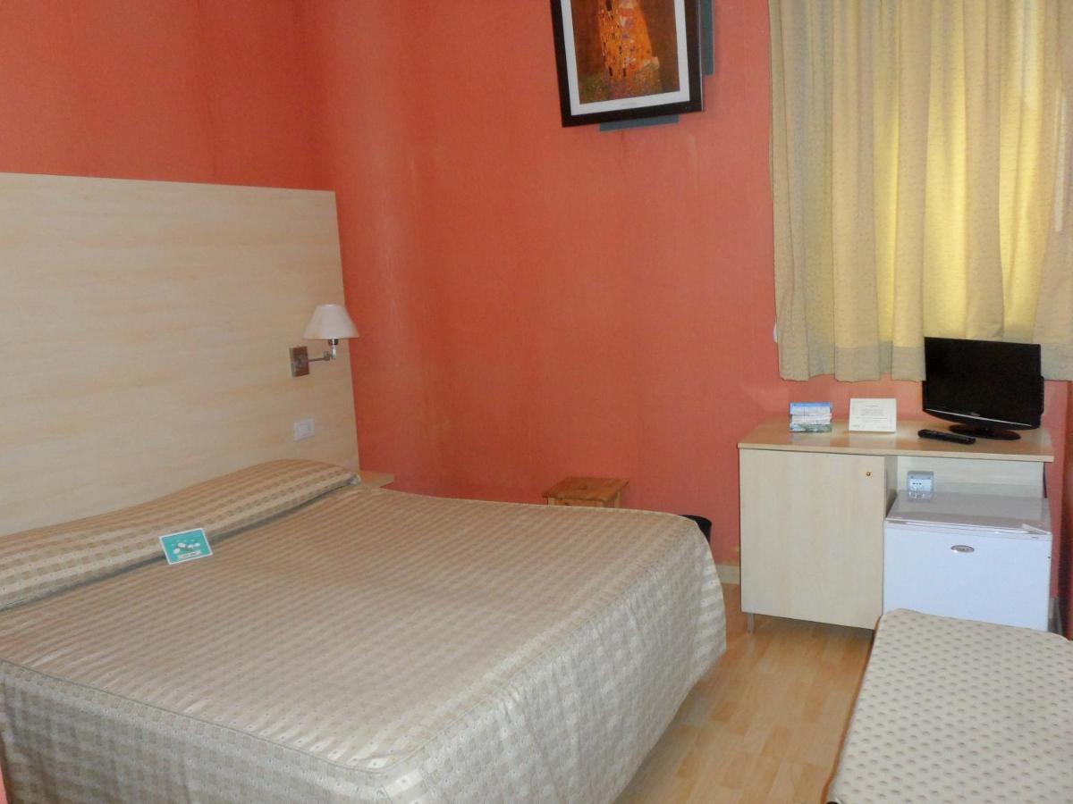 Hotel Diecimare Кава-де-Тиррени Экстерьер фото