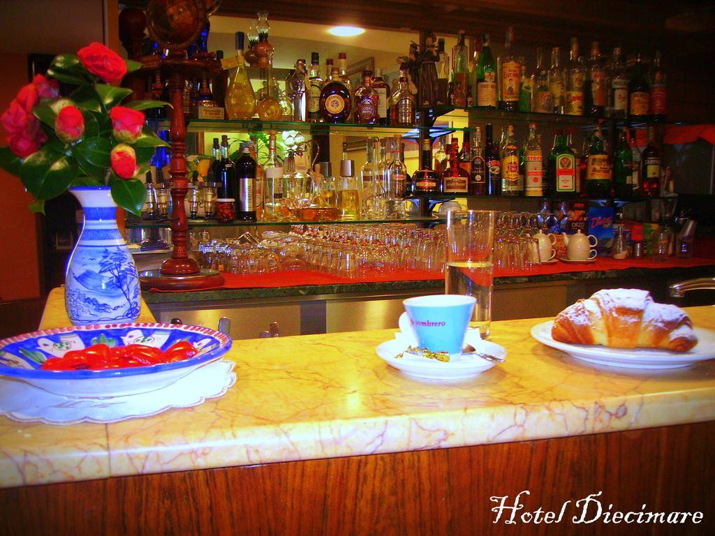 Hotel Diecimare Кава-де-Тиррени Экстерьер фото